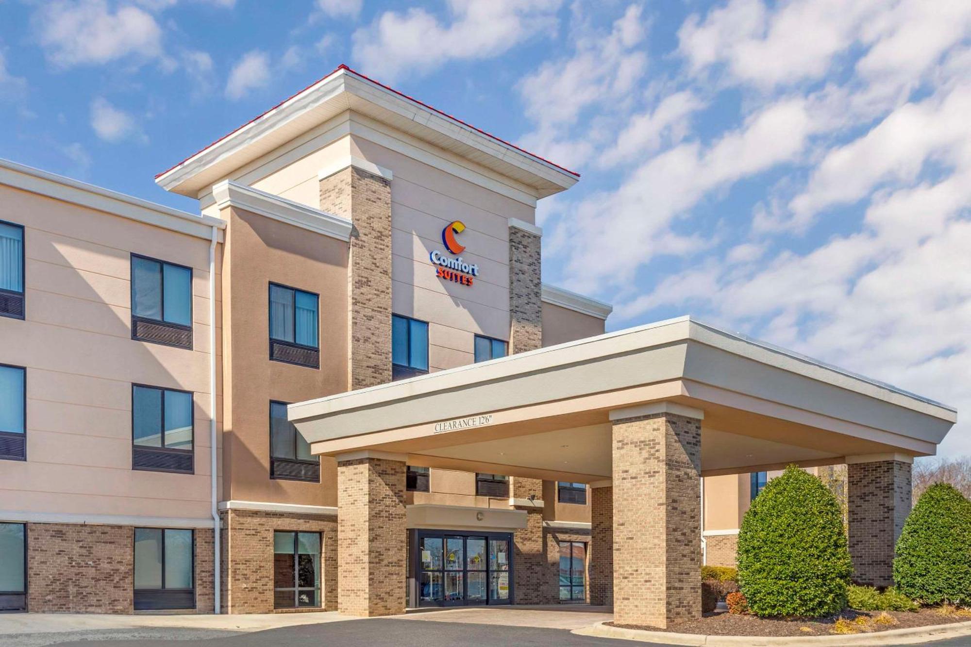 Comfort Suites Whitsett - Greensboro East Exteriér fotografie