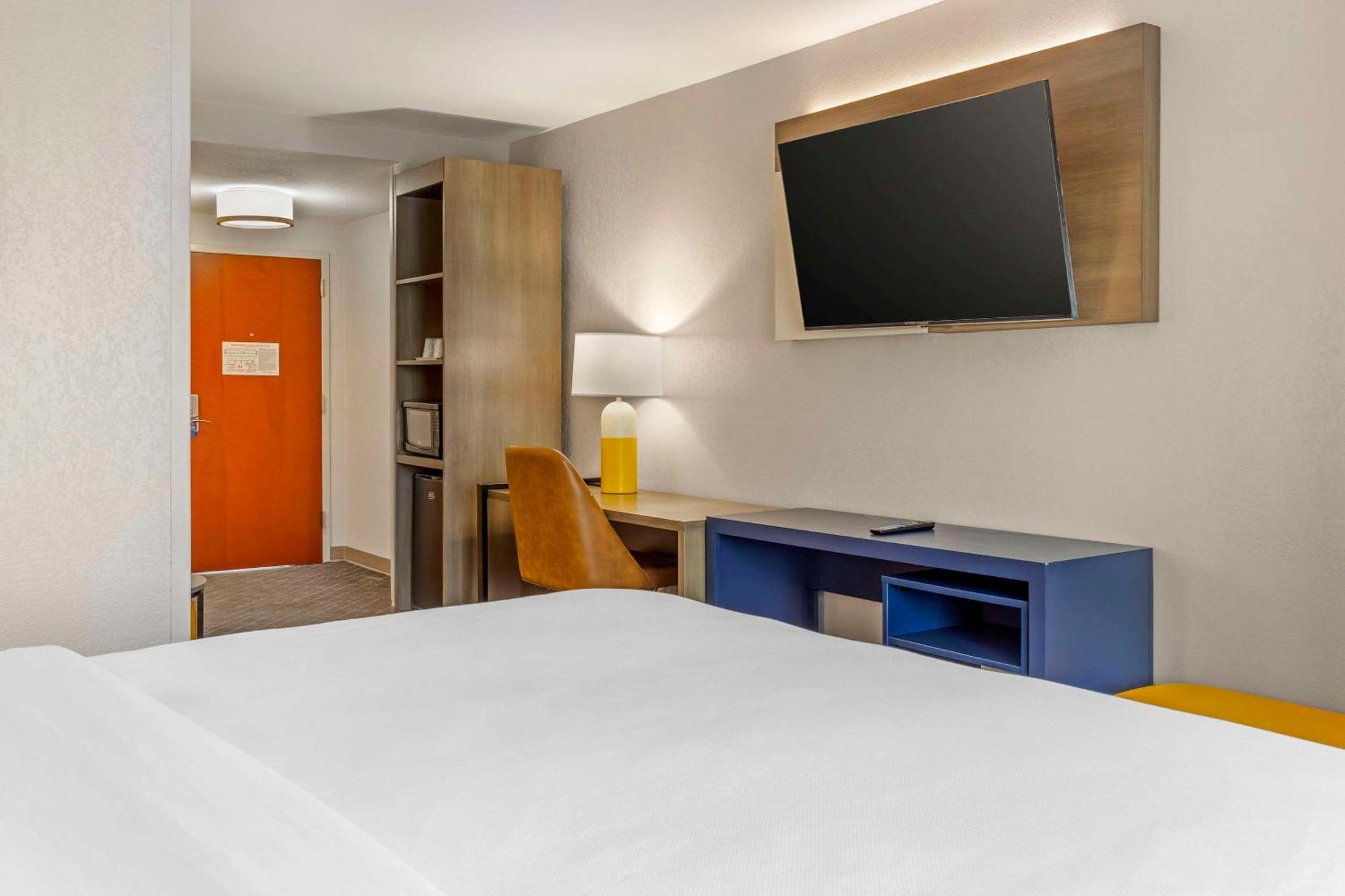 Comfort Suites Whitsett - Greensboro East Exteriér fotografie