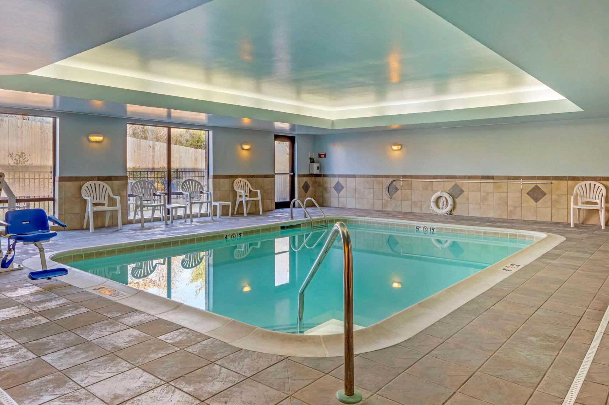 Comfort Suites Whitsett - Greensboro East Exteriér fotografie