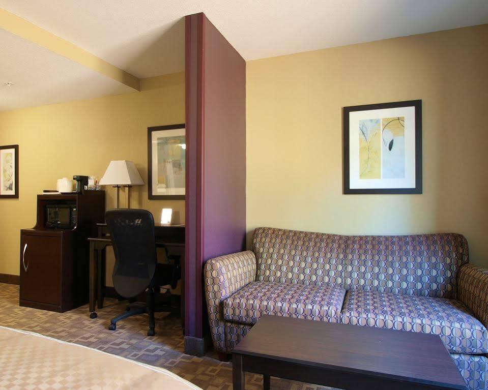 Comfort Suites Whitsett - Greensboro East Exteriér fotografie